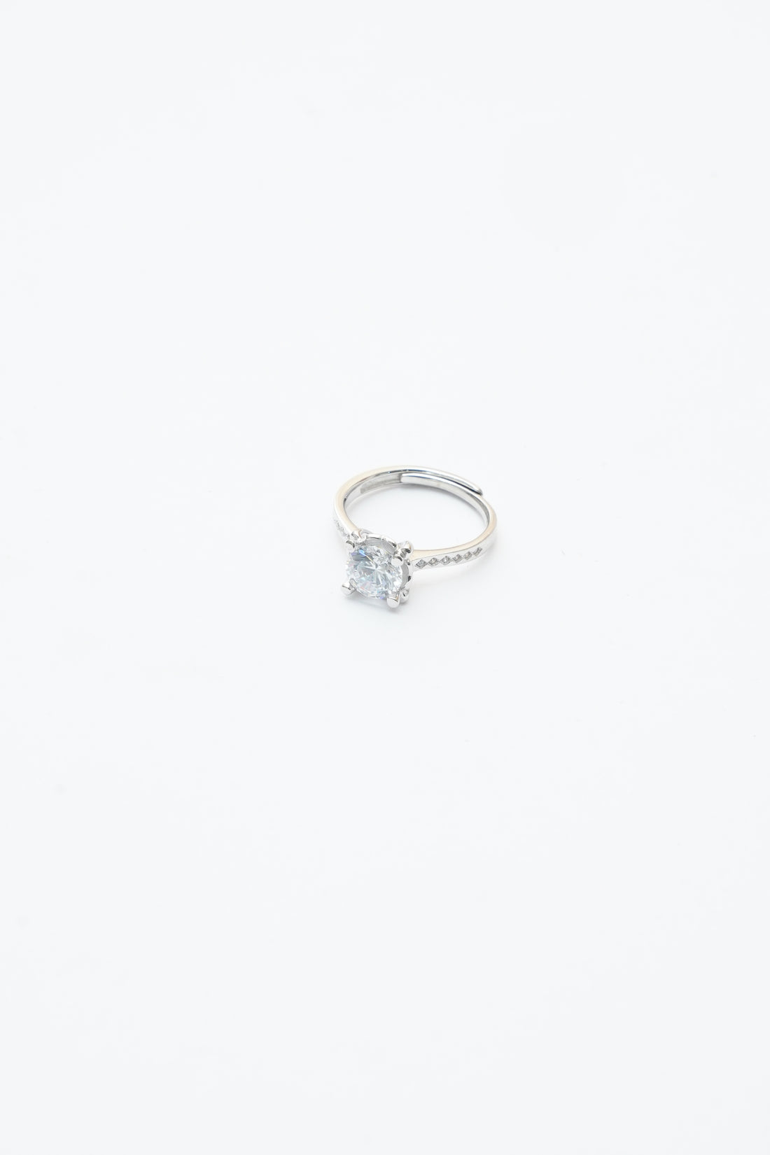 SILVER 4 PRONGS SOLETAIRE RING