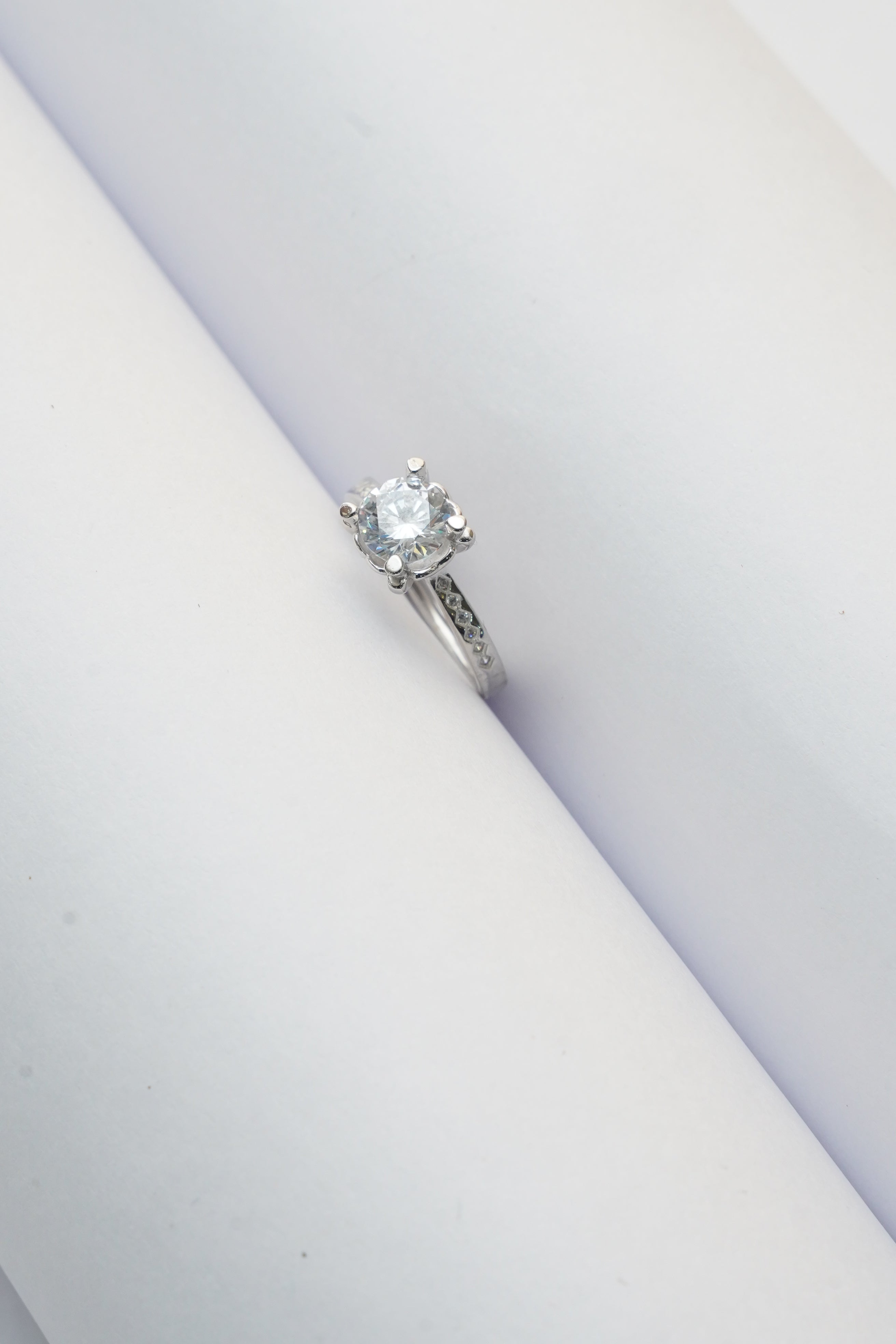 PURE 925 SILVER 4 PRONGS SOLETAIRE RING