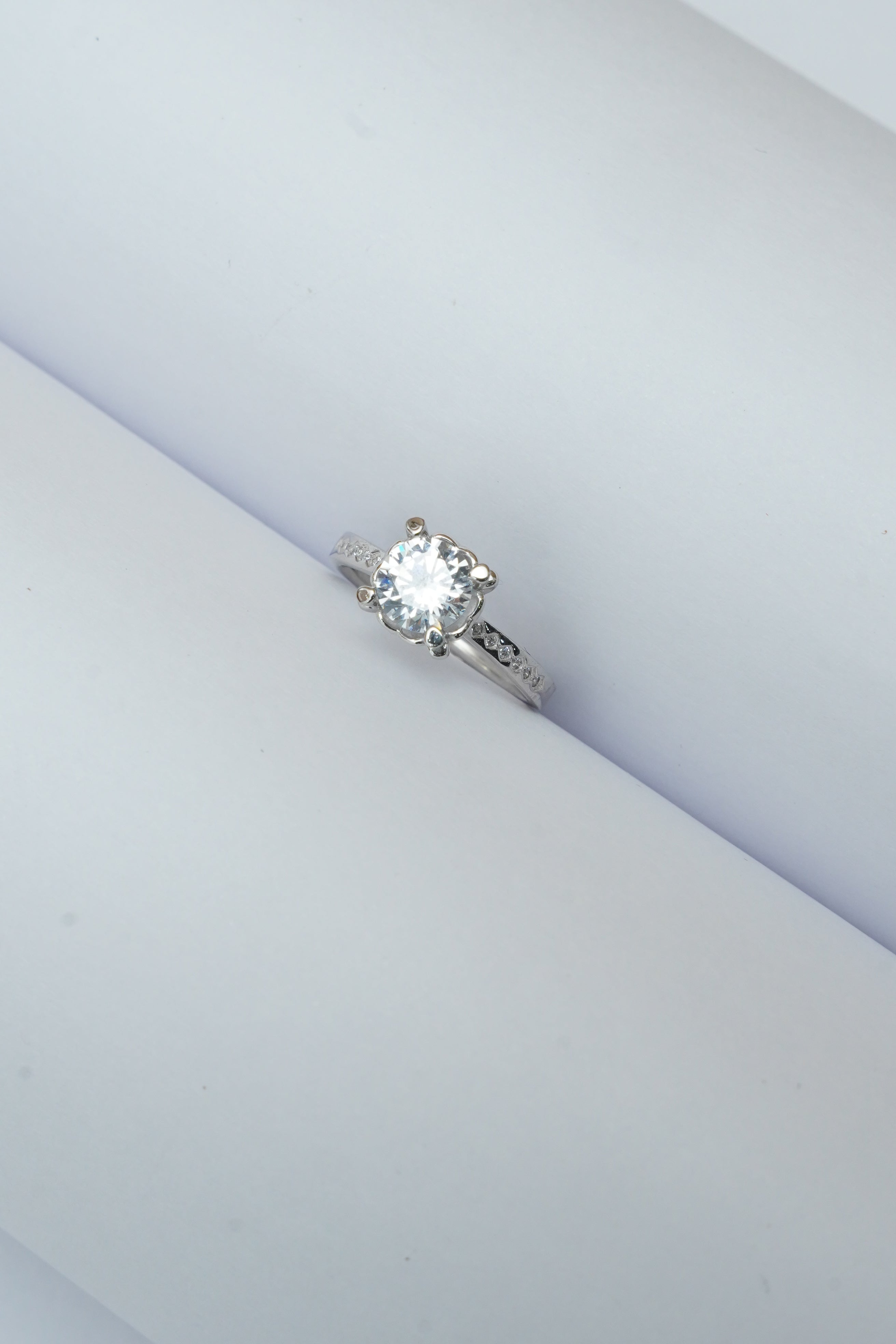 PURE 925 SILVER 4 PRONGS SOLETAIRE RING