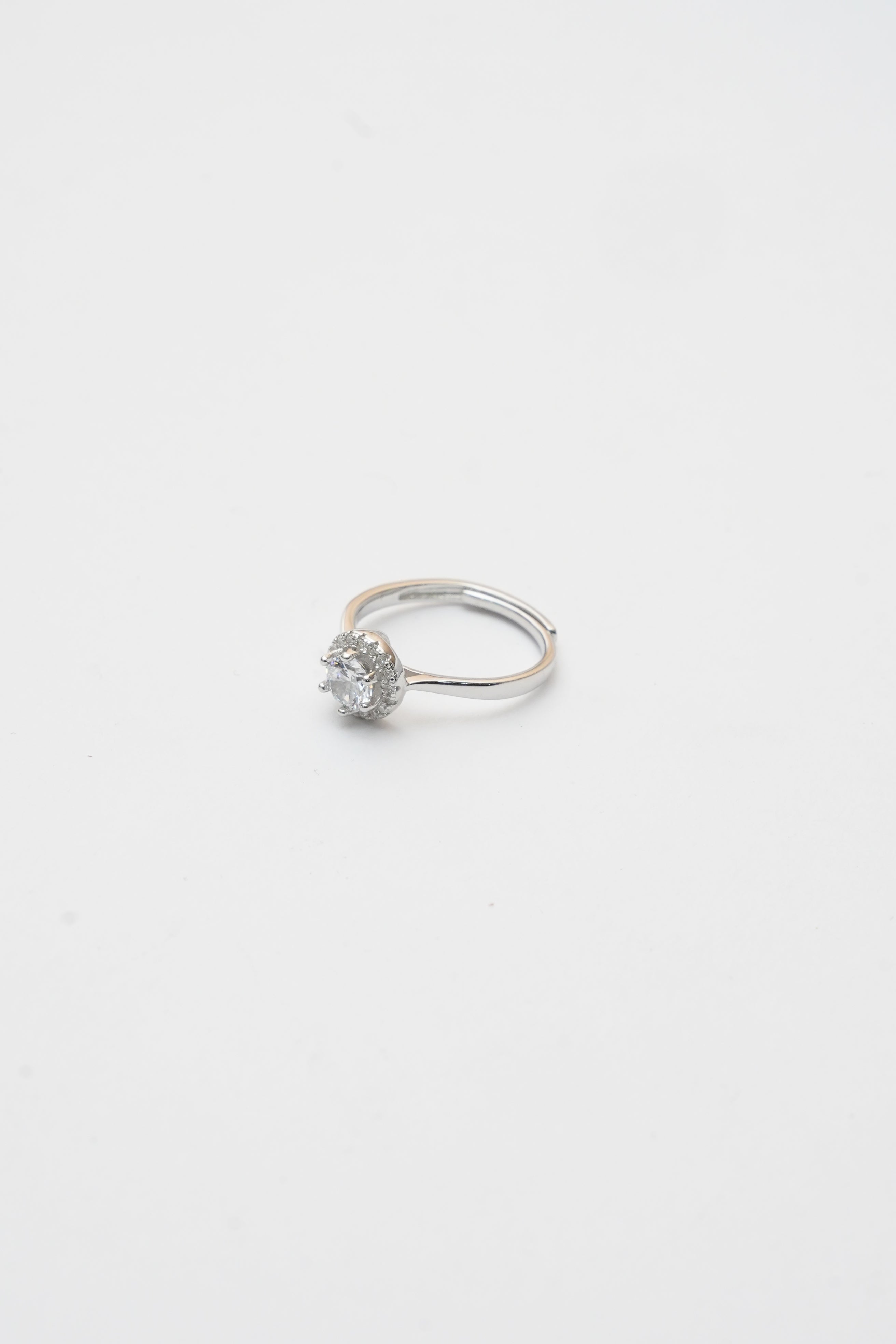 PURE 925 SILVER SOLITAIRE RING