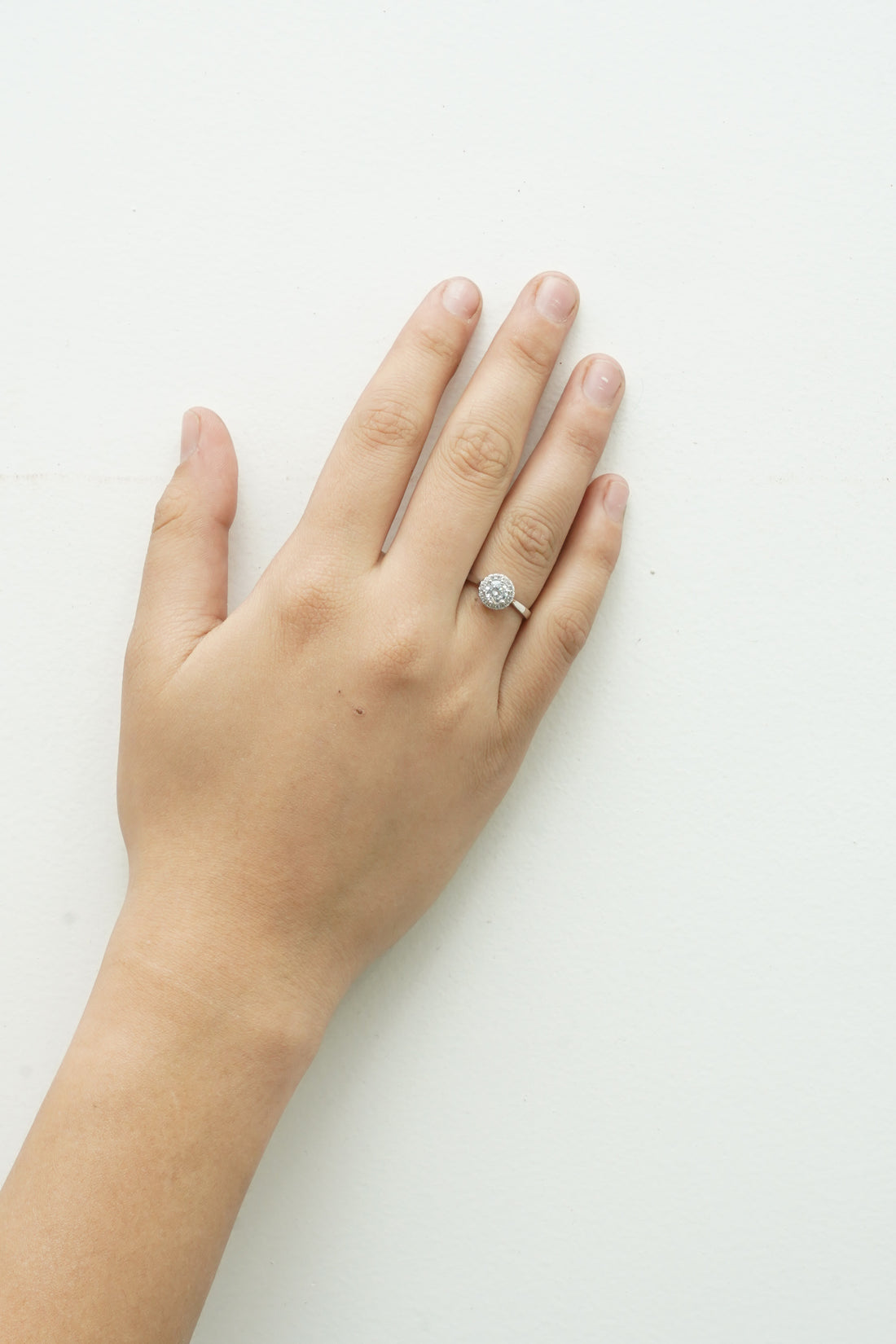 SILVER SOLITAIRE RING