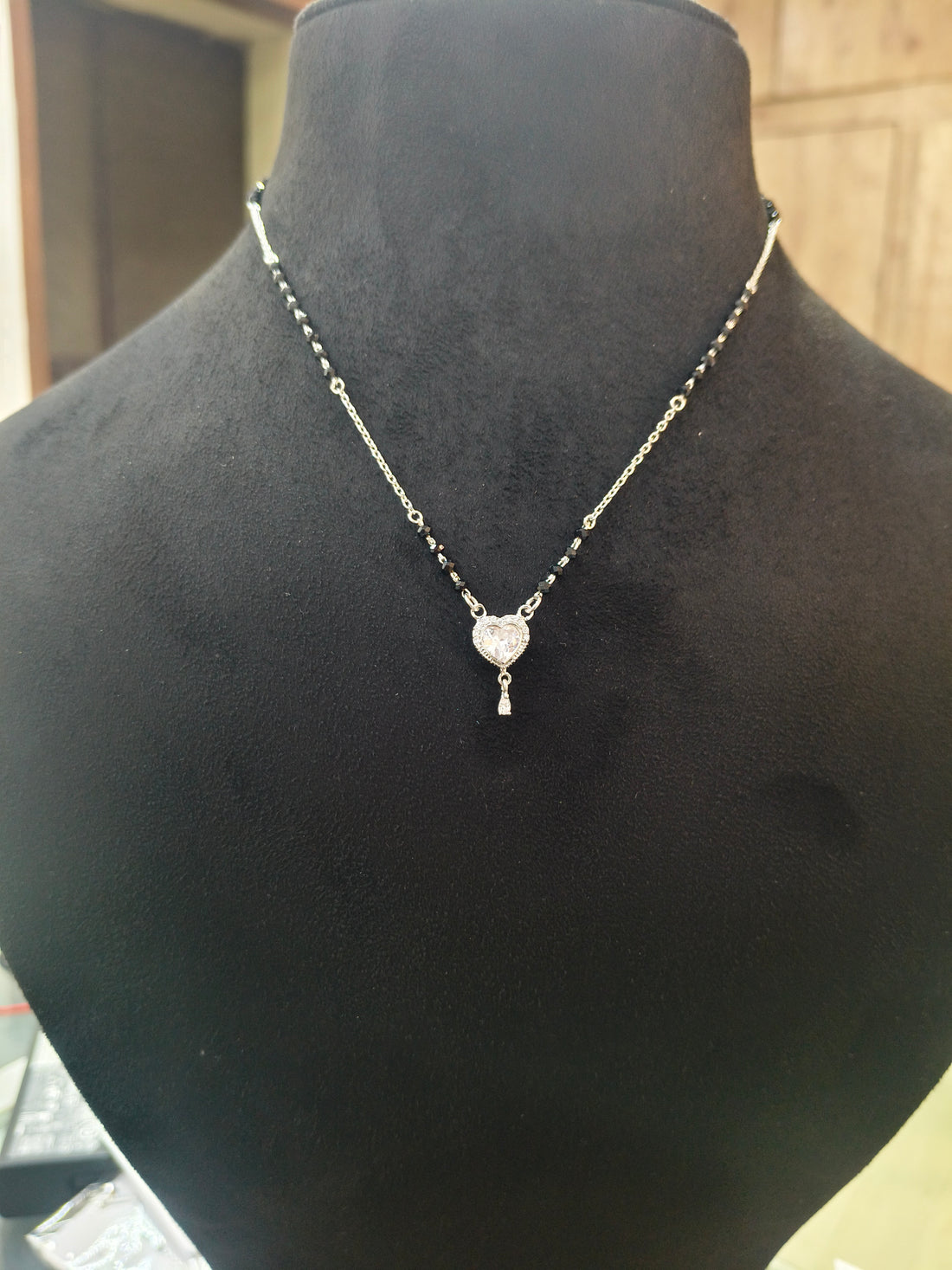 "शुद्ध चाँदी" Heart Drop Mangalsutra 2.0
