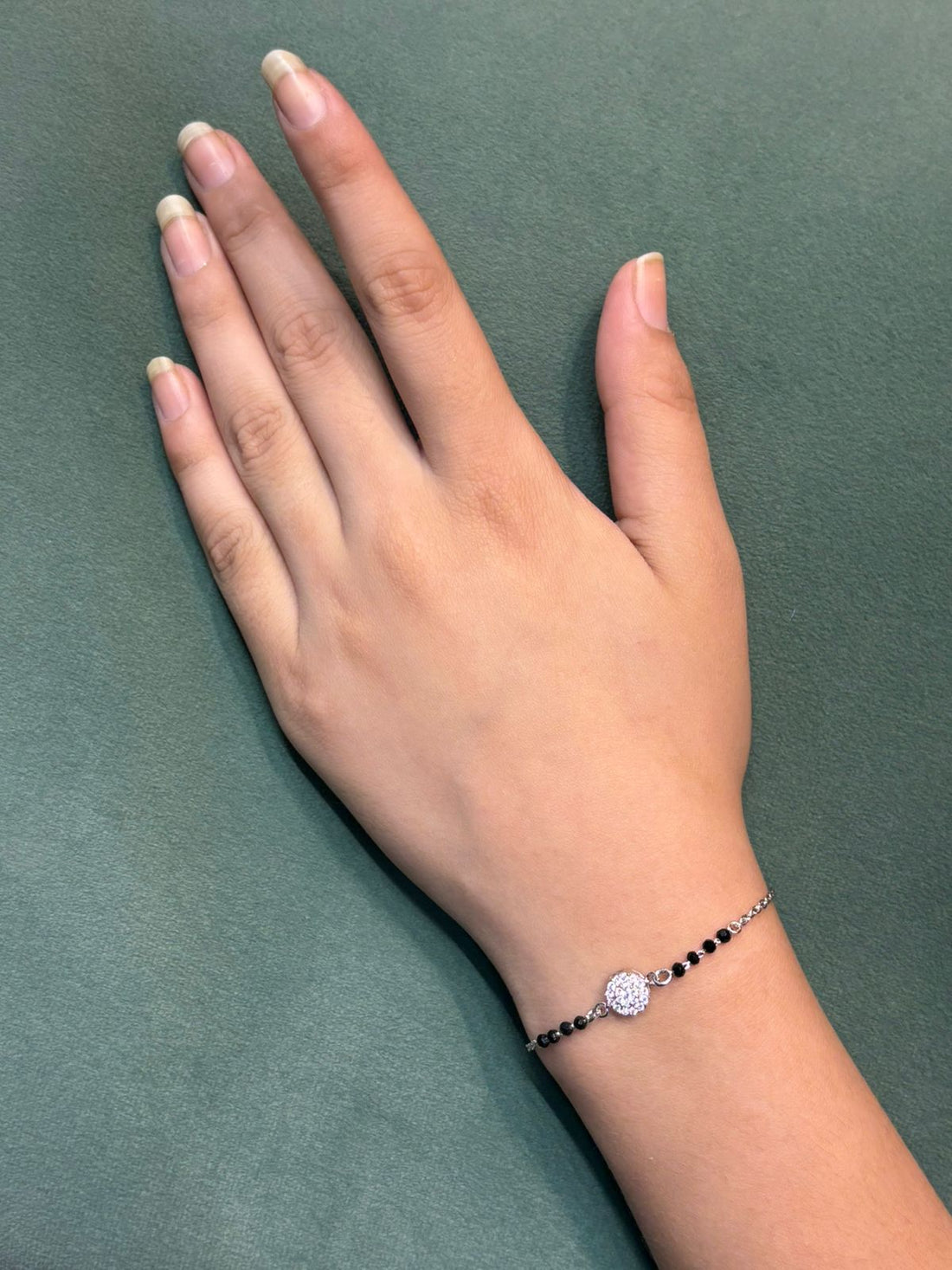 "शुद्ध चाँदी" Love Solitaire Hand Mangalsutra