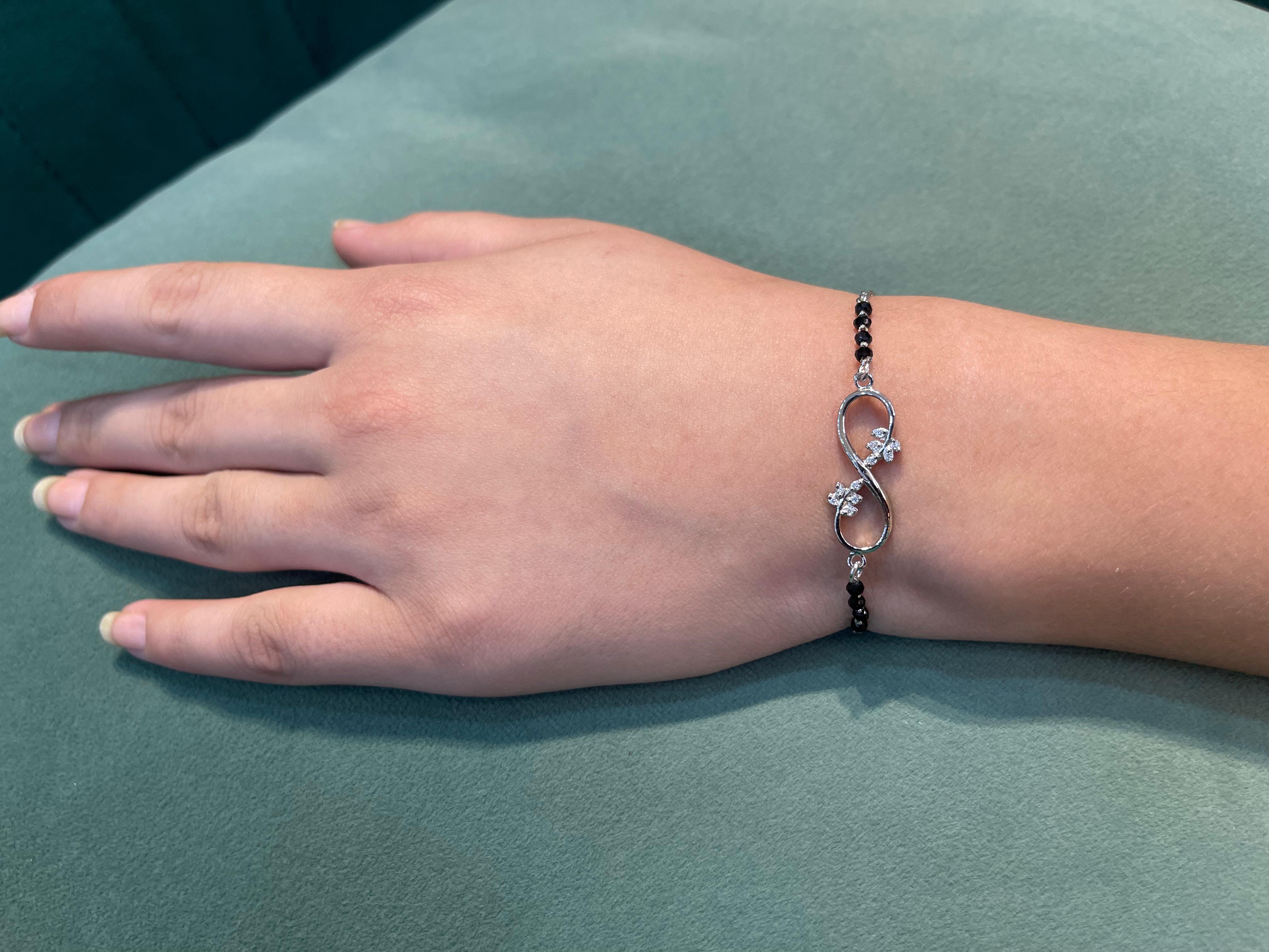 "शुद्ध चाँदी" Floral Infinity Mangalsutra