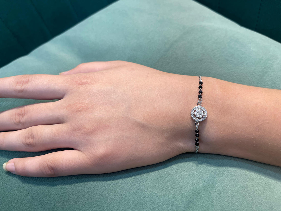 "शुद्ध चाँदी" Single Solitaire Hand Mangalsutra